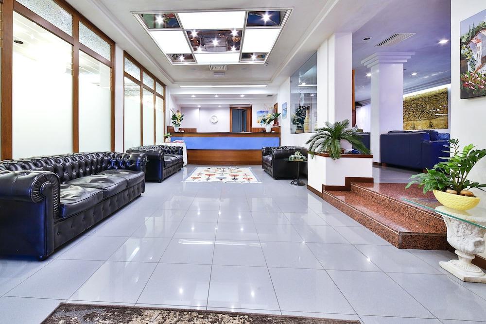 Hotel Sunset Rimini Bagian luar foto