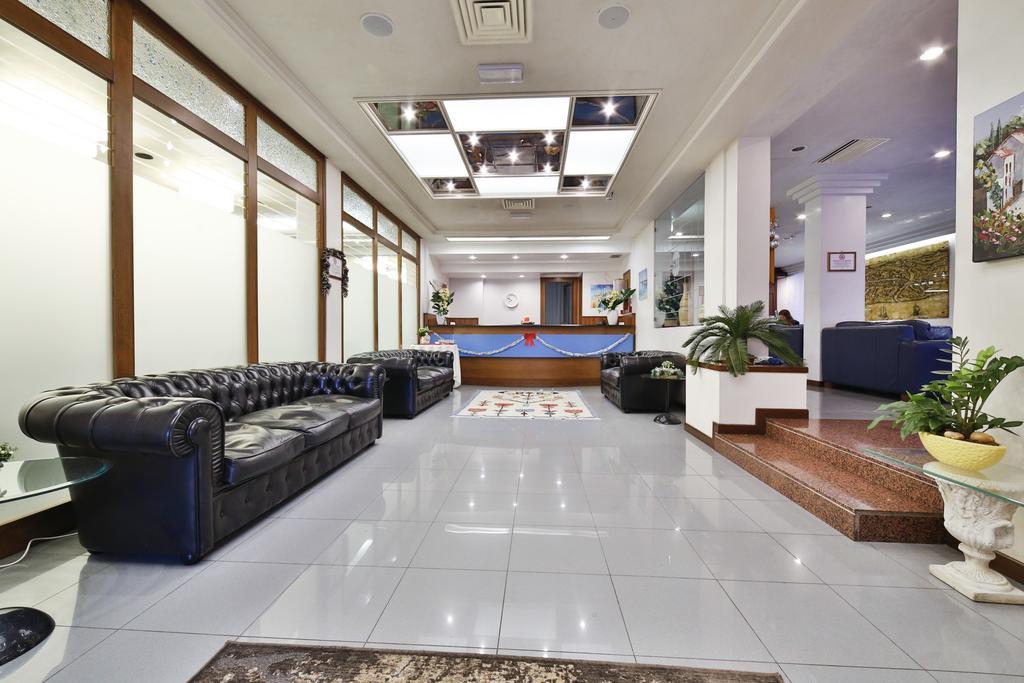 Hotel Sunset Rimini Bagian luar foto
